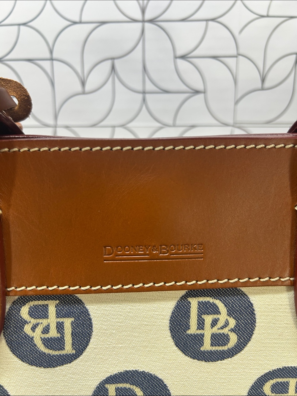 Dooney & Bourke Alto tote bag *made in Italy - Picture 4 of 14